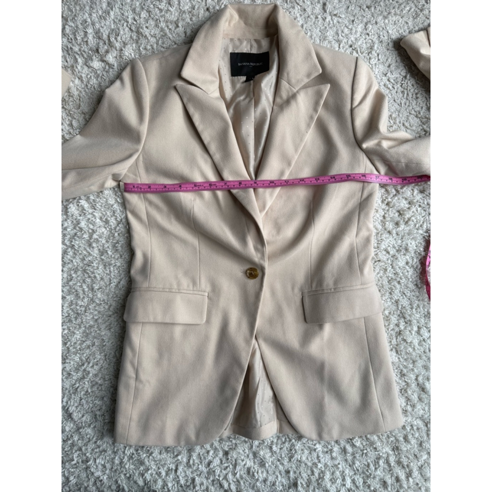Women's Banana Republic Beige Blazer Size 2 - Picture 5 of 6